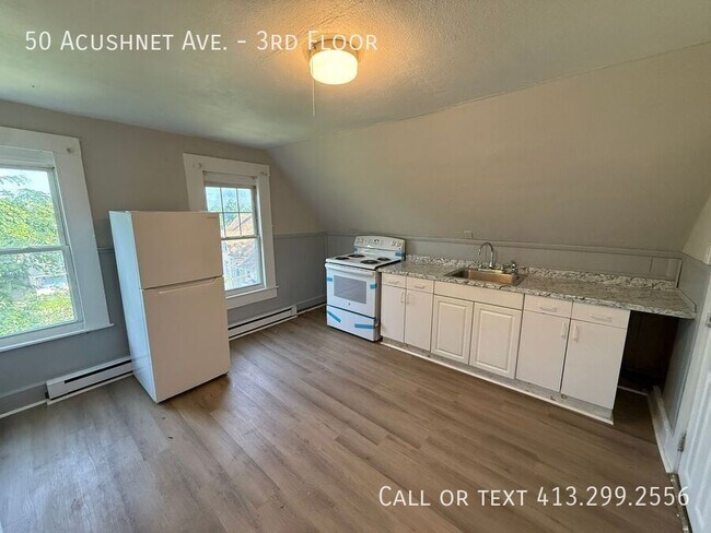 Foto del edificio - 50 Acushnet Ave