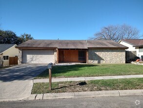 Building Photo - 12653 King Oaks Dr