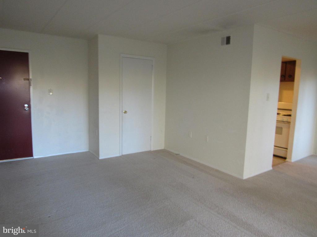 Primary Photo - 125 Clubhouse Dr SW
