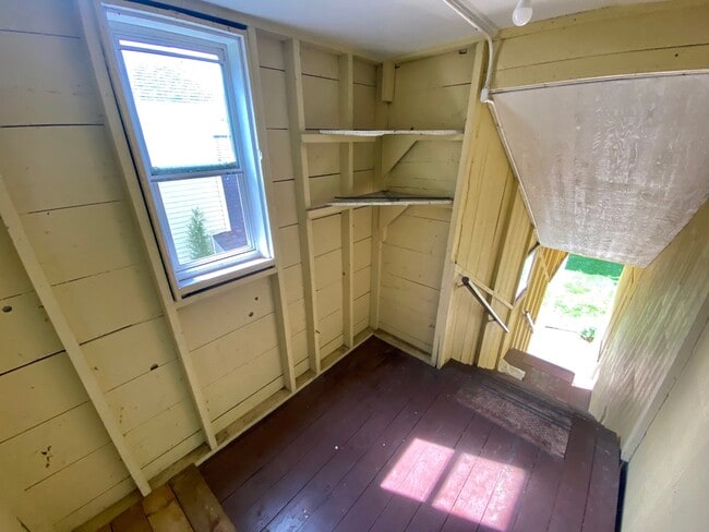 Building Photo - 1415 Ferry St