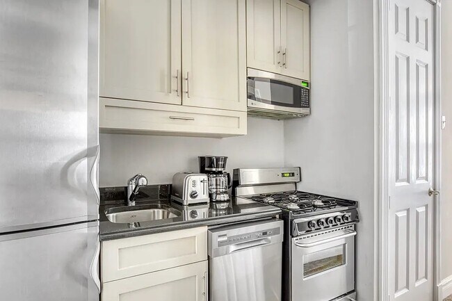 Foto del edificio - 202 E 13th St