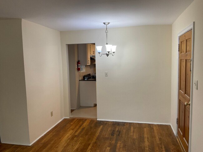 Foto del edificio - 2 Bedroom 1 Bath Duplex