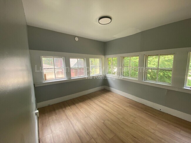 Foto del edificio - 720 Oak St