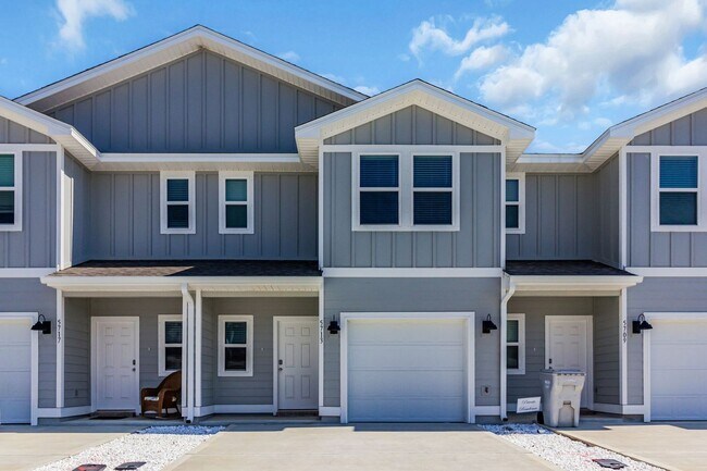 Foto del edificio - New 3 Bedrooms in Gulf Breeze!!