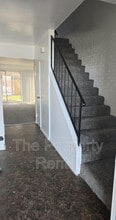 Building Photo - 1003 N Grandview Ave
