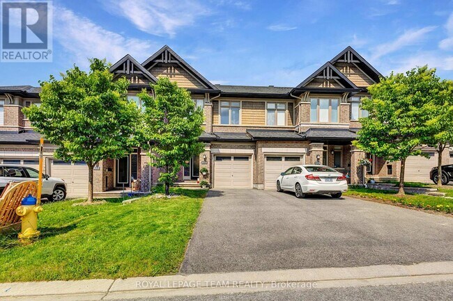 Photo du bâtiment - 875 Fletcher Cir
