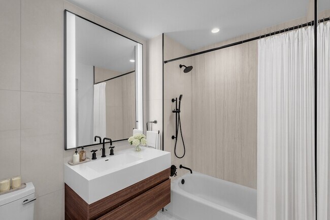 Foto del edificio - 111 Varick St