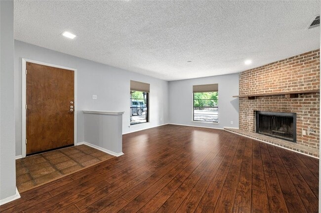 Foto del edificio - 8506 Mesa Dr