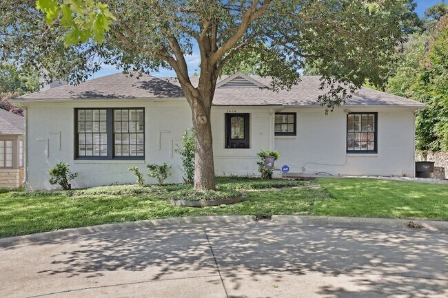 Foto del edificio - 3414 Westcliff Rd S