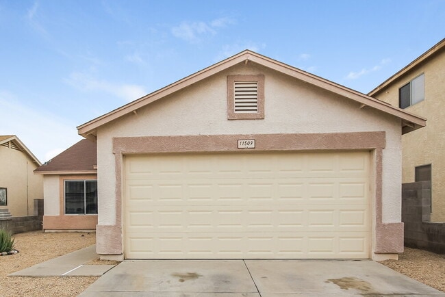 Building Photo - 11509 W Bloomfield Rd