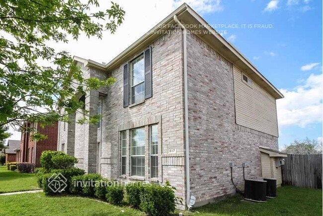 Foto del edificio - 817 Longleaf Dr