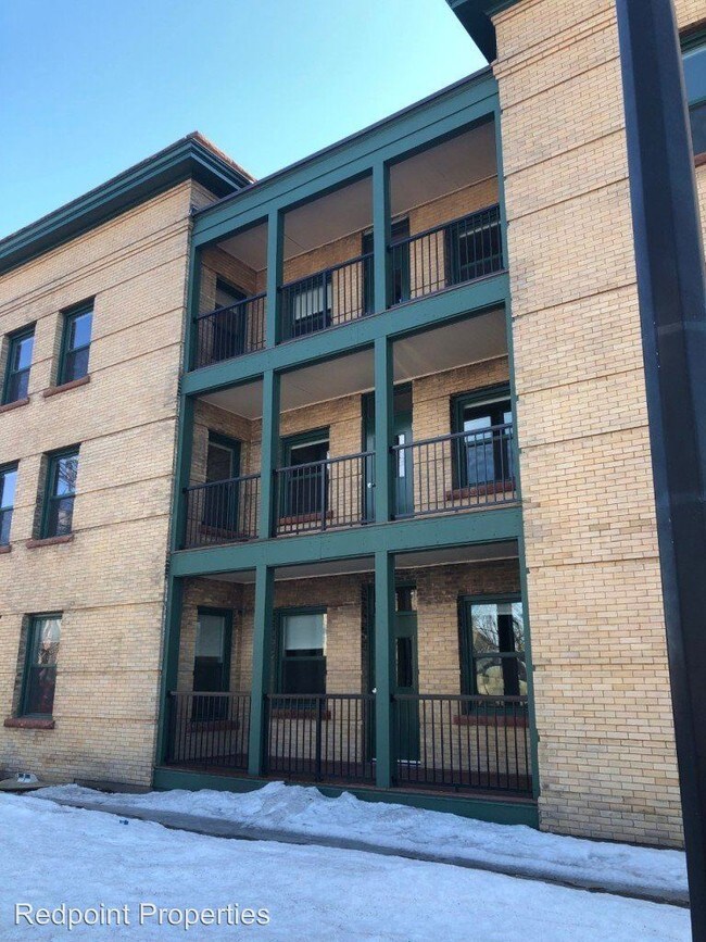 Building Photo - 102 9th St S