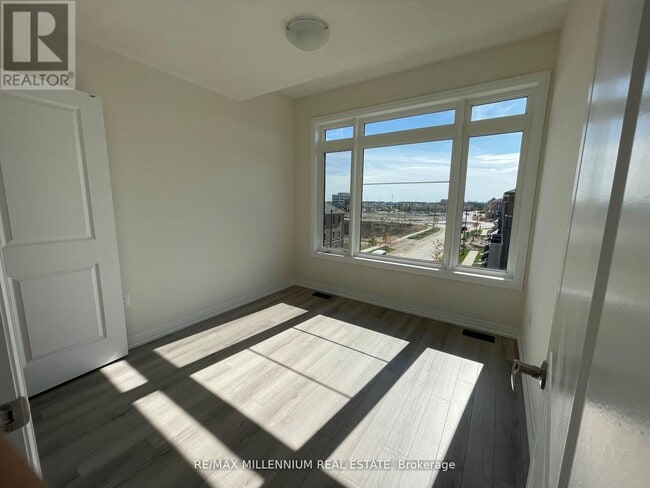 Building Photo - 51 Ravenbury St