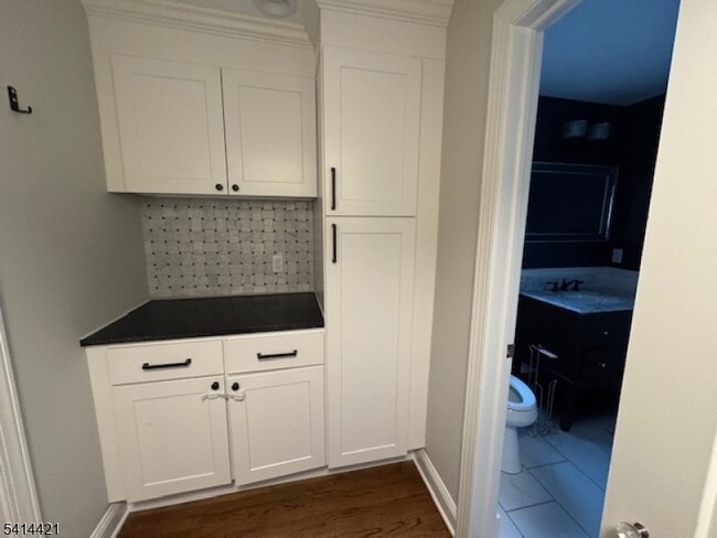 Building Photo - 389 South St