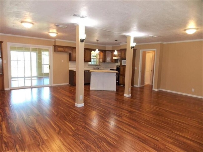 Foto del edificio - 4750 Fieldwood Ln