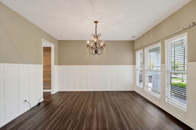 Foto del edificio - Quiet, comfort living in Westfield
