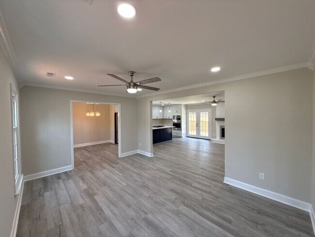 Building Photo - T.R. Lawing Realty Property