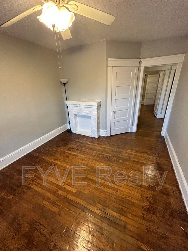 Building Photo - 14811 Clifton Blvd