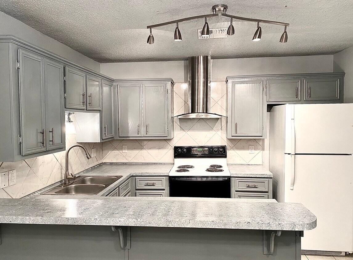 Primary Photo - 3030 Ashley Pl