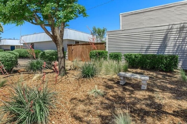 Foto del edificio - Oak Creek Apartments