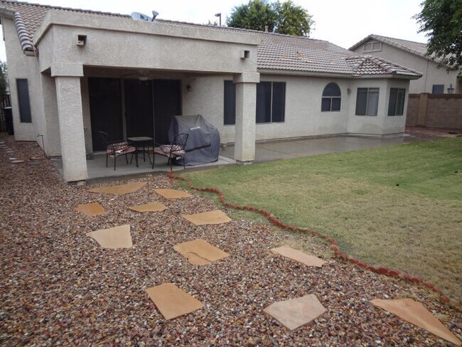Building Photo - Ocotillo Lakes Upcoming Unit!