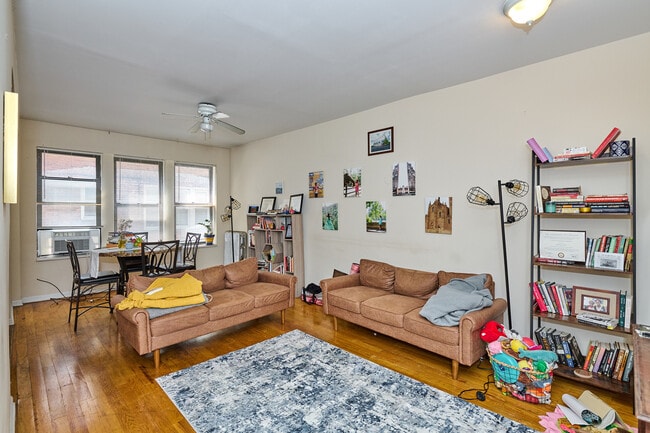 Foto del edificio - 5459 S Everett Ave