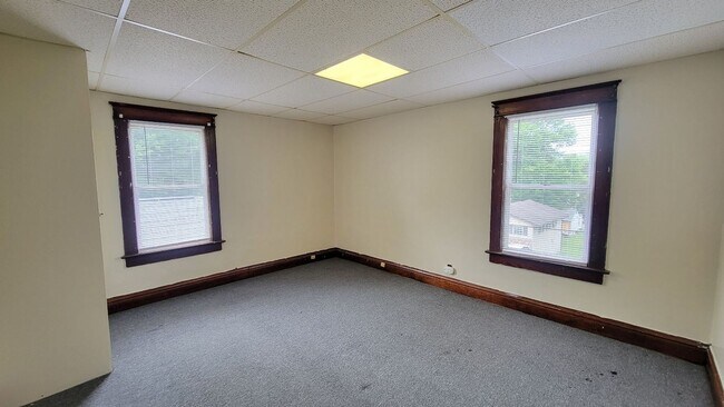 Building Photo - 516 Adaline Avenue