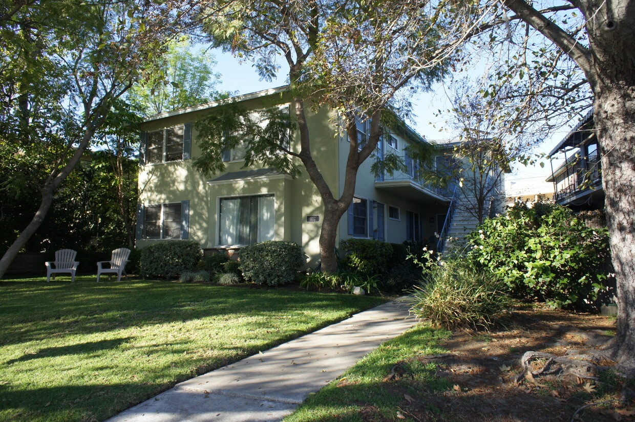 1547 1/2 Riverside - 1547 1/2 Riverside Dr