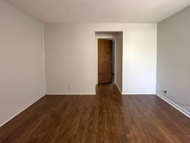 Building Photo - Wood Flooring