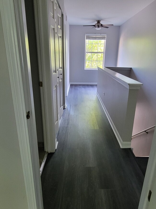 Building Photo - 4053 Oak Tree Ln
