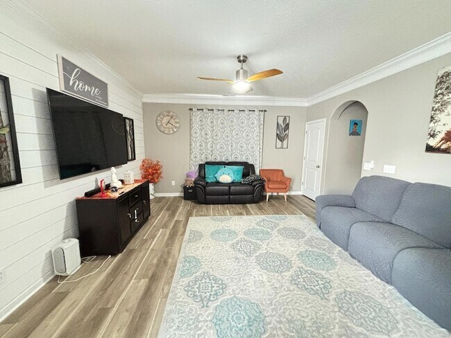 Foto del edificio - 5821 Marble Creek St