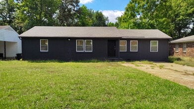 Building Photo - 3117 Christine Rd