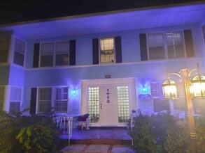 Building Photo - 512 Phoenix Ave