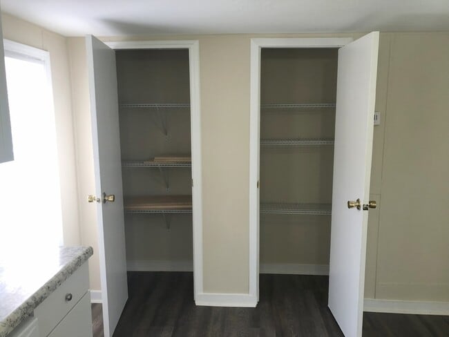 Photo - 295 E Wright St Apartment