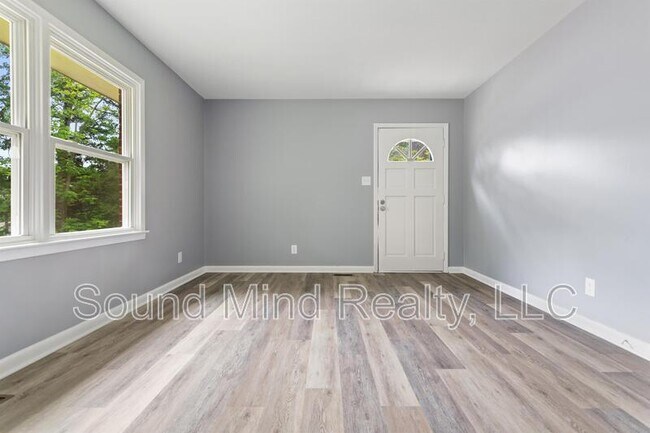 Building Photo - 3309 Friar Tuck Rd