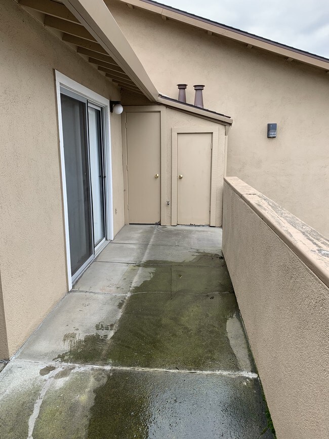 Building Photo - 1055 Padre Drive, Unit 4