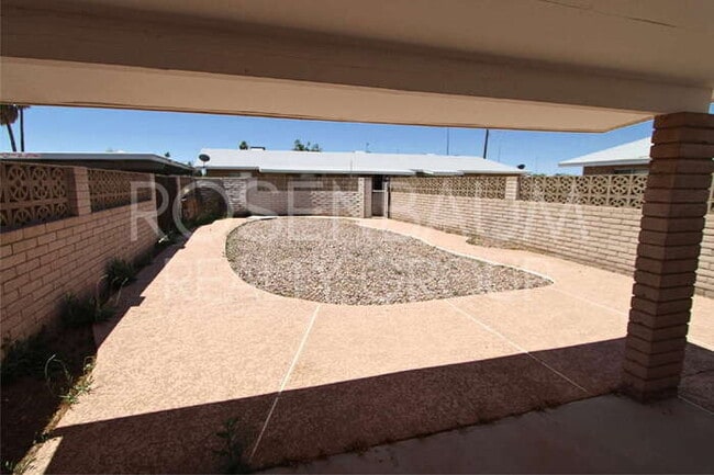 Foto del edificio - 1014 N Pueblo Dr