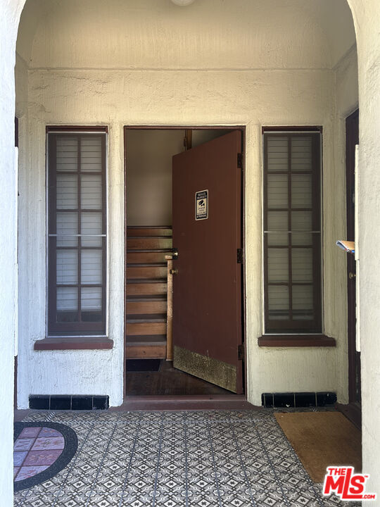 Foto del edificio - 3642 Mentone Ave
