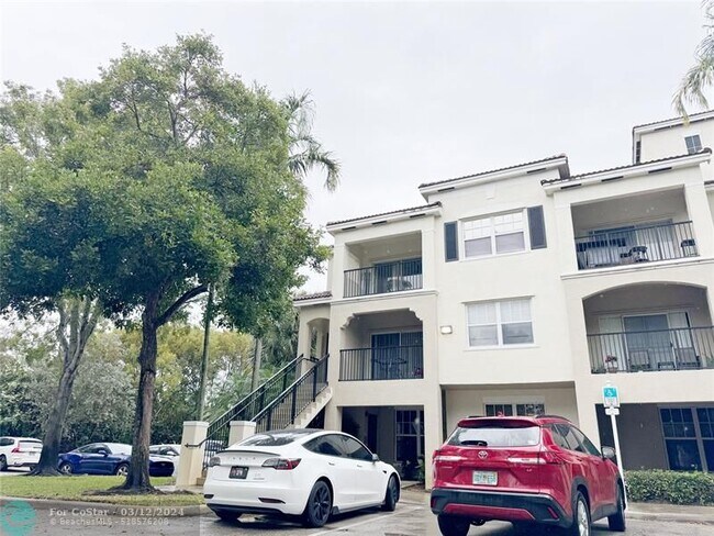 Foto del edificio - 6020 W Sample Rd