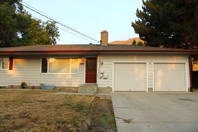 Building Photo - 406 Shady Ln