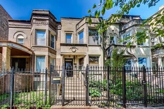 Building Photo - 4936 S St Lawrence Ave