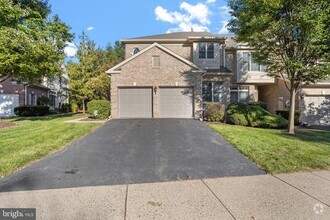 Building Photo - 210 Bullock Dr