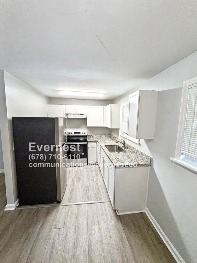 Building Photo - 4402 Davana Dr