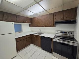 Foto del edificio - 7910 N Colony Cir
