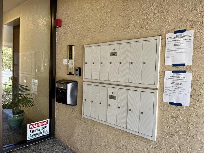 Foto del edificio - 2 bedroom in Belmont CA 94002