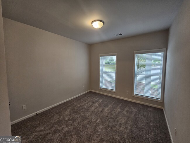 Building Photo - 44 Cobalt Ln