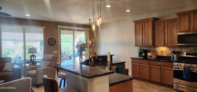 Foto del edificio - 27244 W Potter Dr