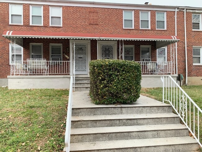 Building Photo - 4008 Hilton Rd