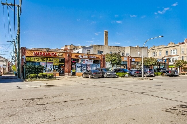 Building Photo - 3101 W Cermak Rd