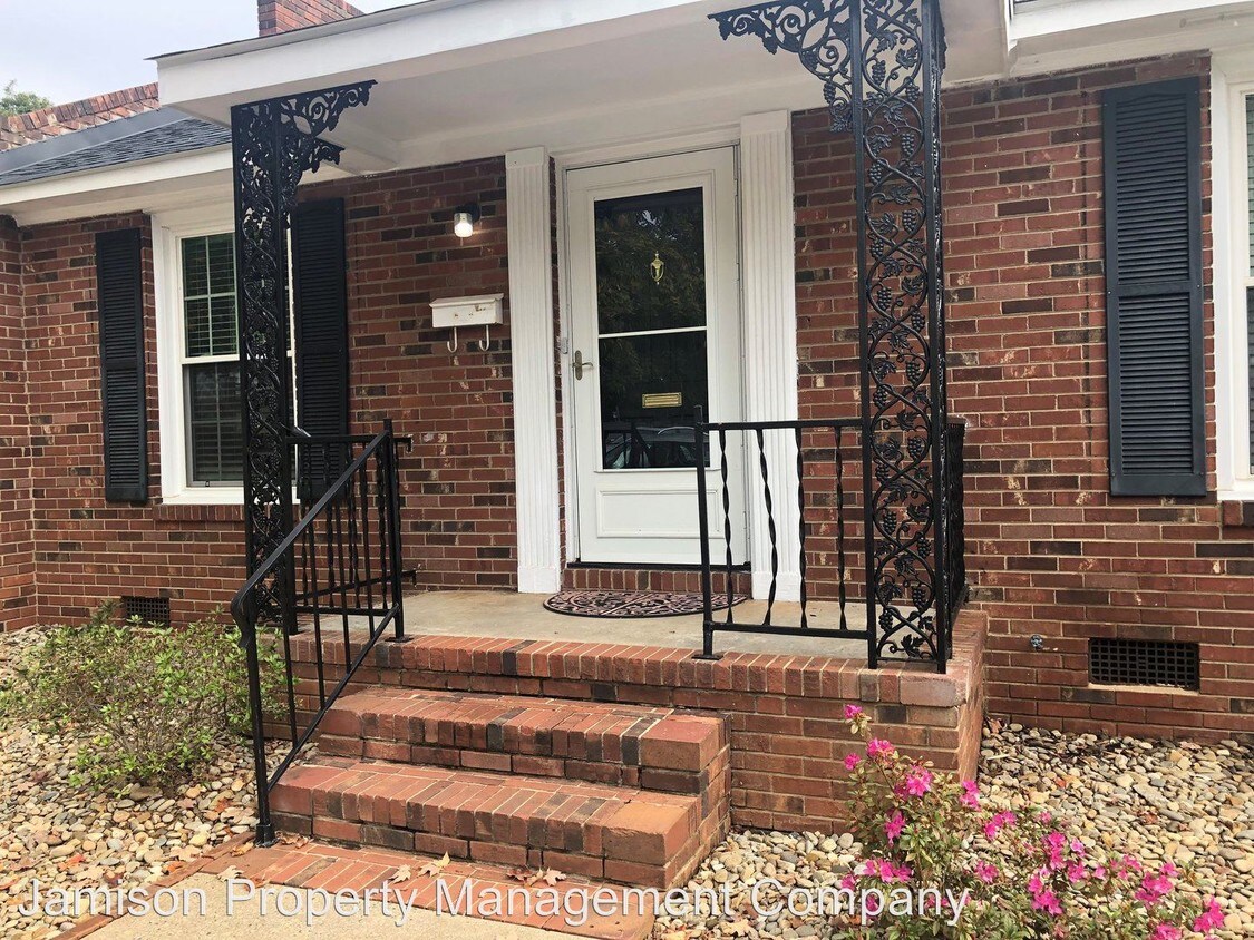 Primary Photo - 2 br, 1 bath House - 3756 Dresden Dr E